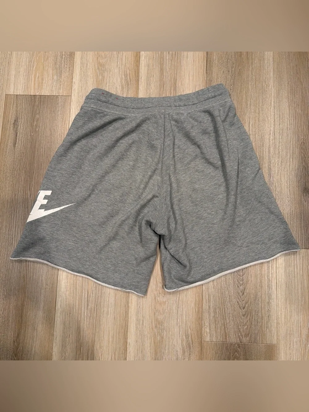 Nike Sweat Shorts Logo Pockets Drawstring Gray Men’s Medium